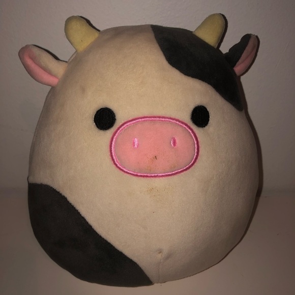 Connor the cow squishmallow 8“ - Picture 3 of 5